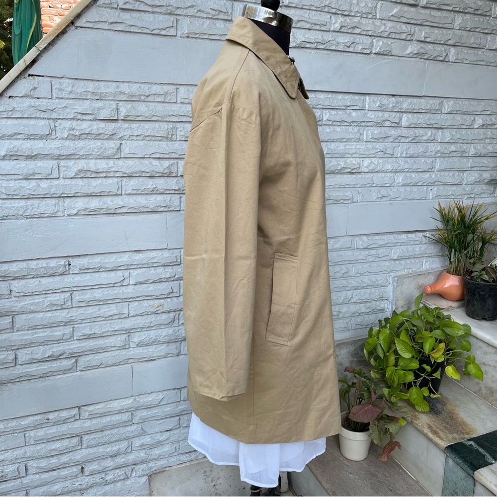 Simple Beige Collared Overcoat - Picture 5 of 9